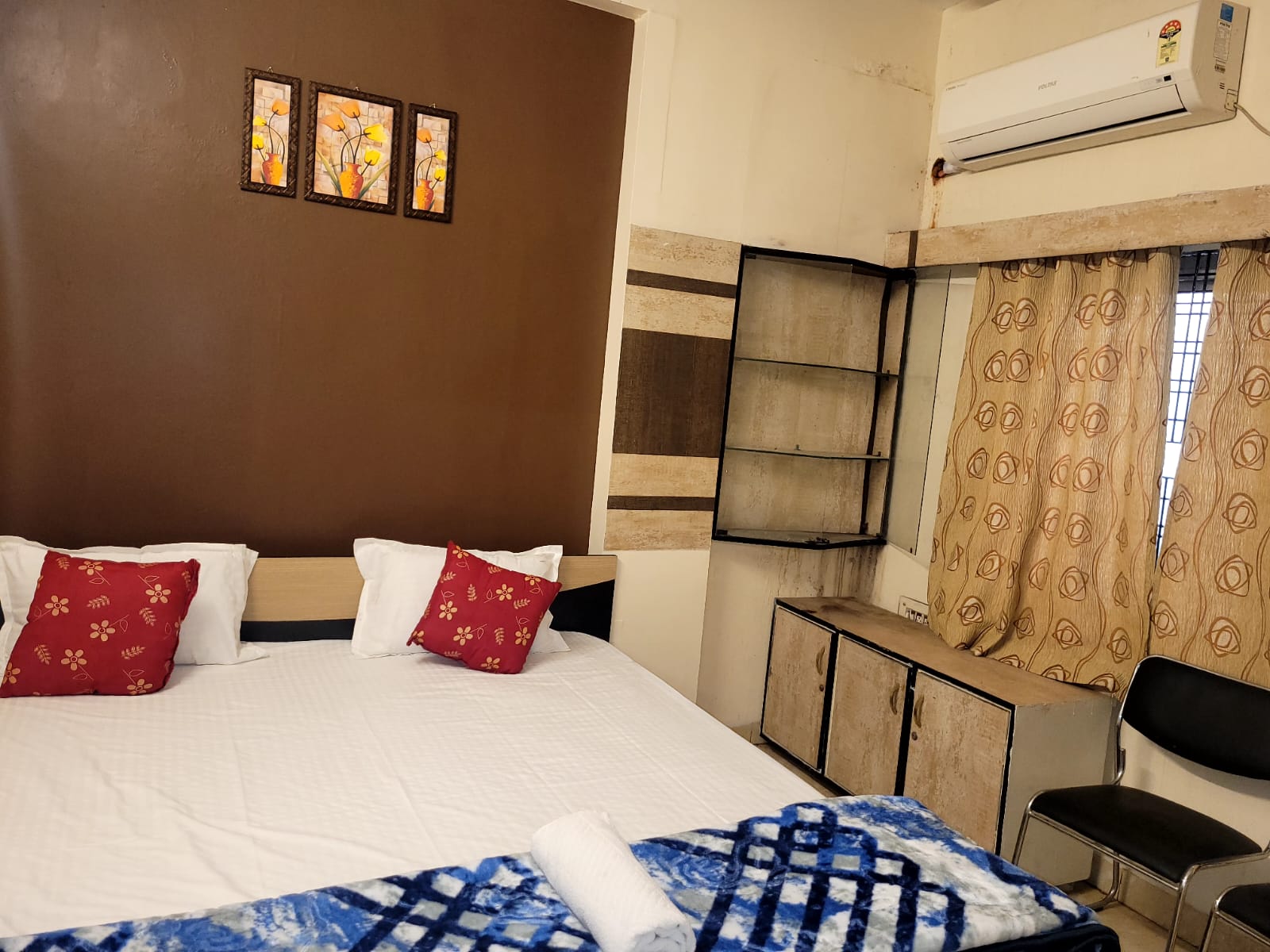 Krishna home stay - Tap to explore photos
