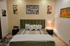 Luxury Flat By Trendy Feels, Zirakpur