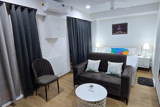 Nest Aerotel 706 ACStudio@1km from Airport