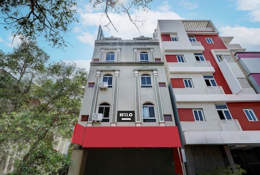 Super Hotel O Hanuman Pet Near Railway Station