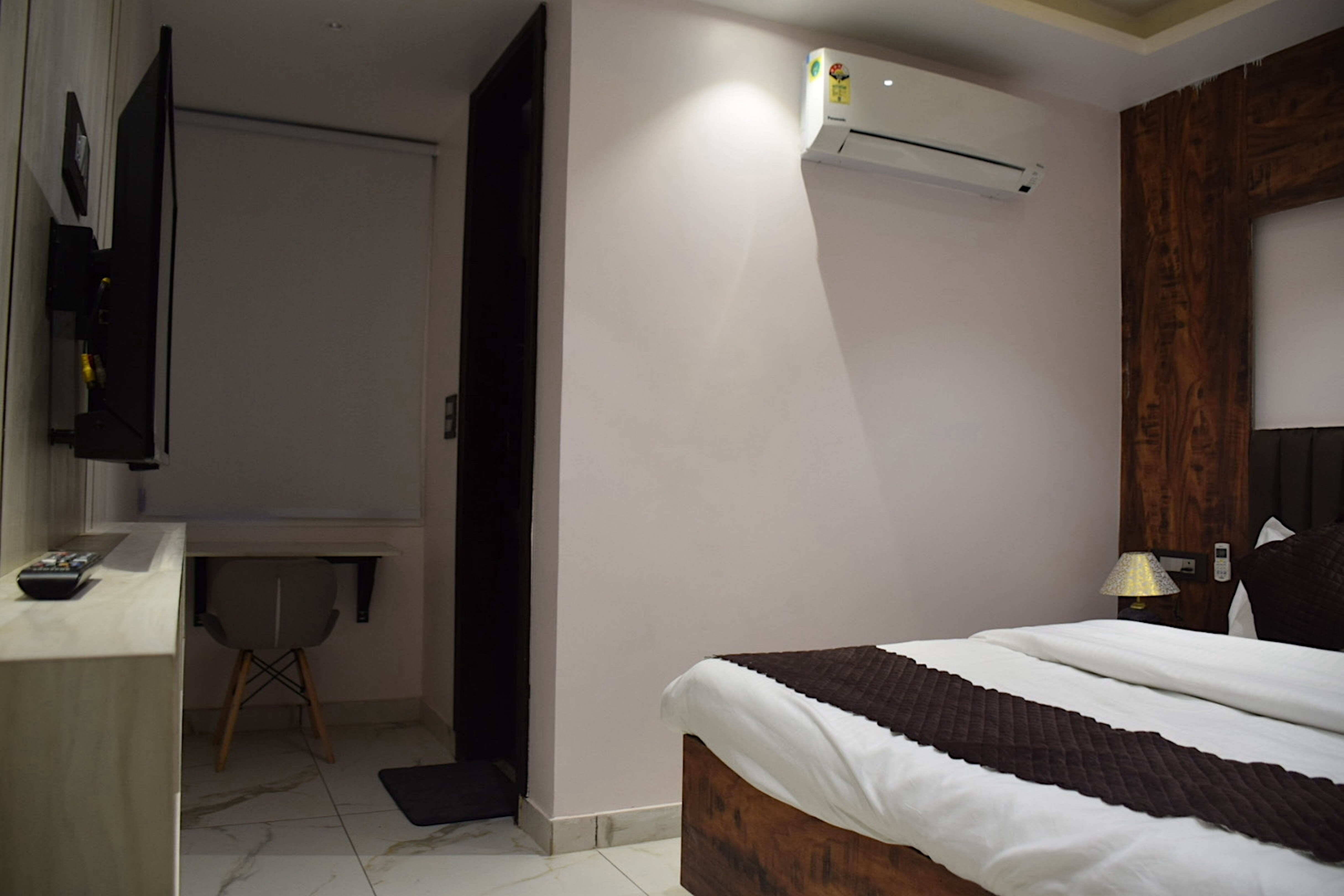 Hillscape elite luxury : 2BHK Rishikesh - Tap to explore photos