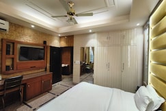 Stay@203, Noida