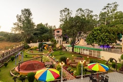 Casa Majestic Resort & SPA, Poladpur