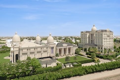Sheraton Grand Palace Indore, Indore