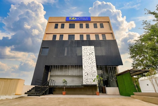 FabHotel Ajanta - Nr. Indus Land Hospital