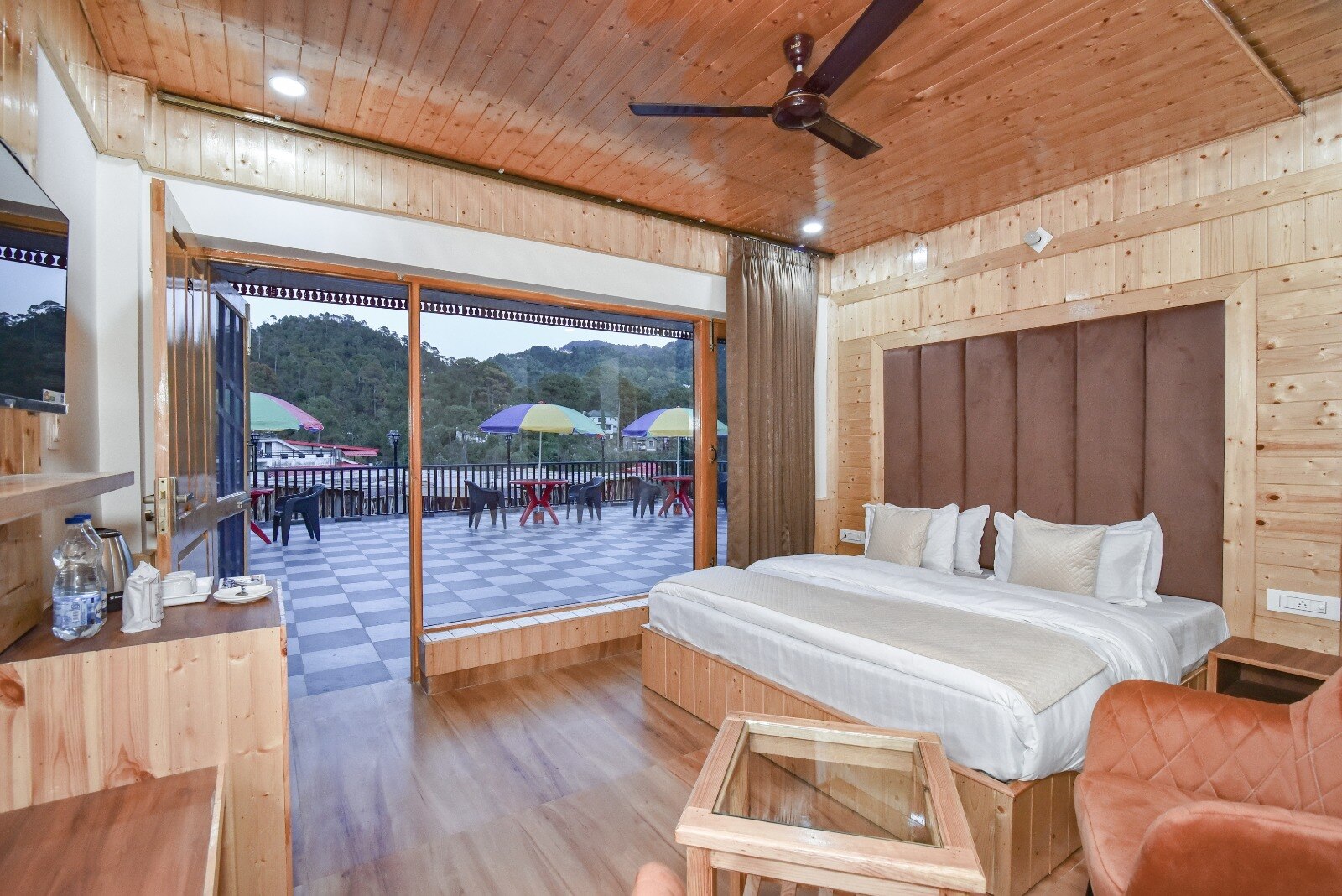 Hotel Dalhousie Delight - Tap to explore photos