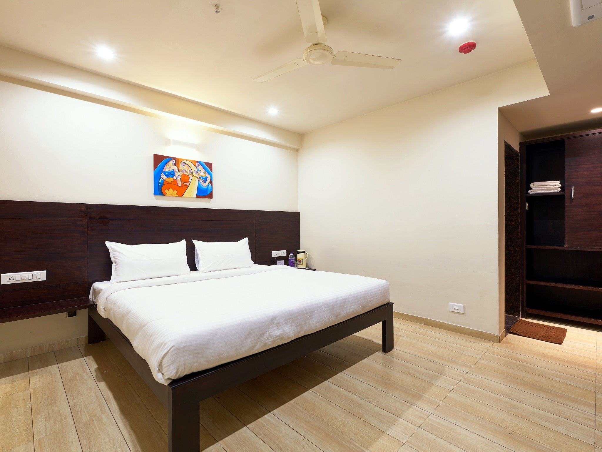 Deluxe Room Non AC 1