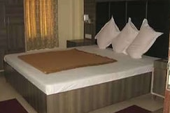 Hotel Shelter, Tarapith