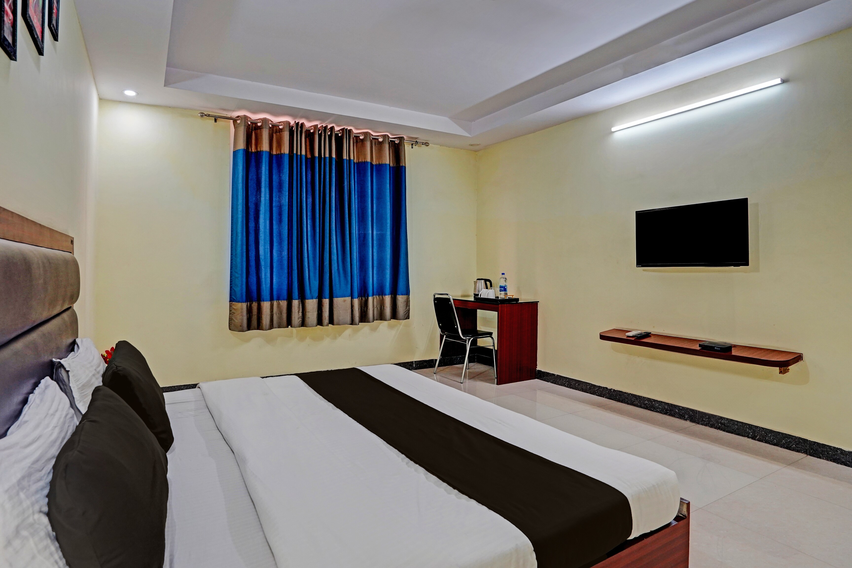 Hotel O Ananya Royals - Tap to explore photos