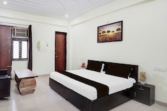 Hotel O Tree Inn, Noida