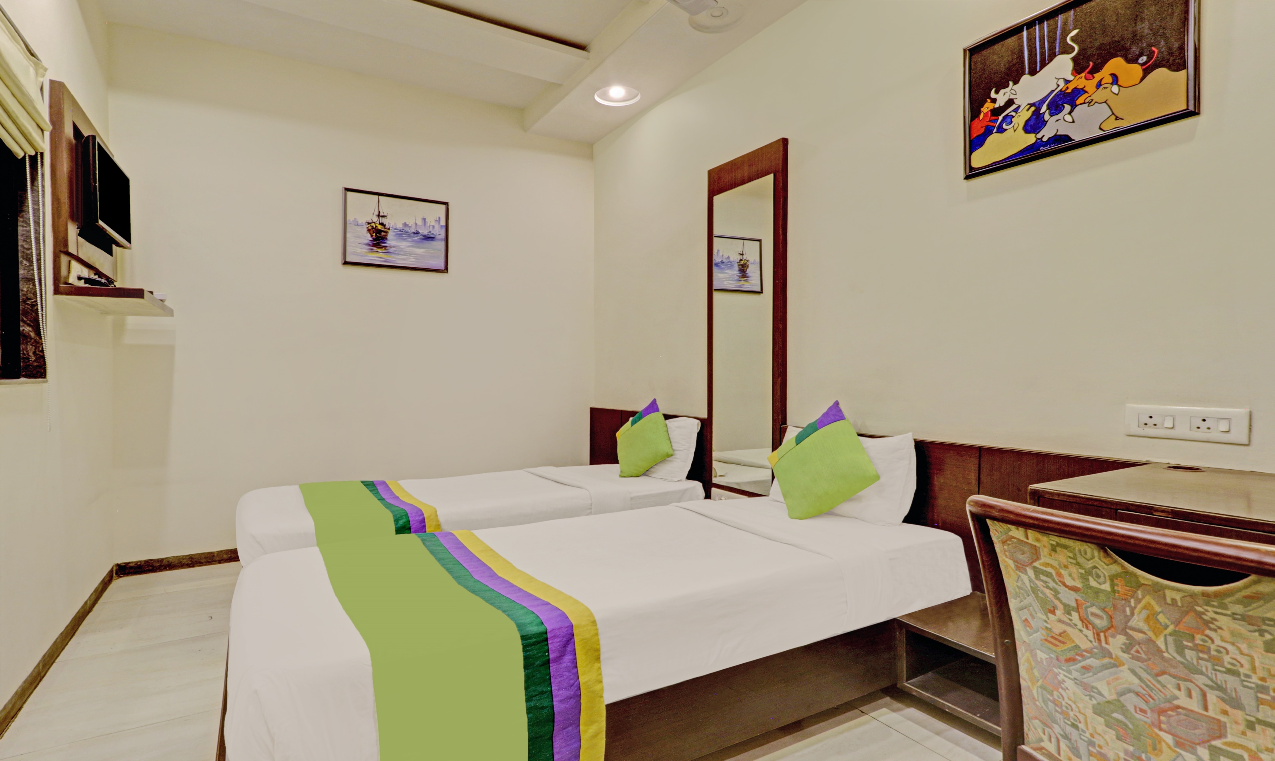 loharkar hotel - Tap to explore photos