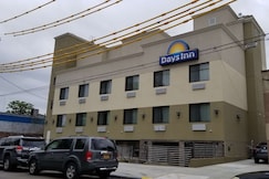 Days Inn by Wyndham Brooklyn Marine Park, New York