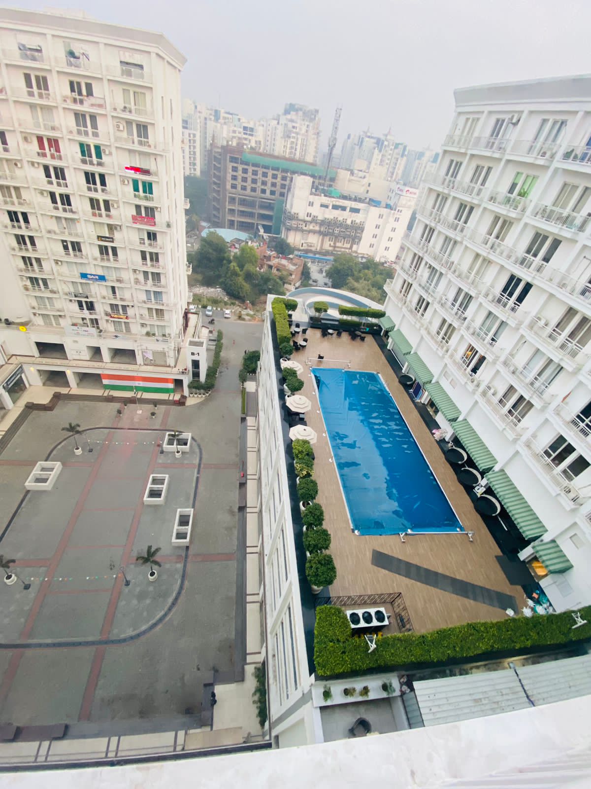 DLF royal stay - Tap to explore photos