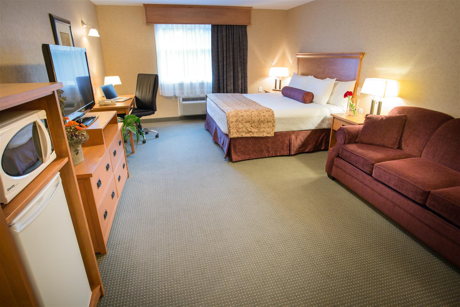 Best Western Sicamous Inn - Tap to explore photos