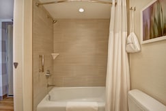 DoubleTree by Hilton Virginia Beach Oceanfront South, Dare