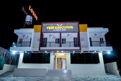 Veeer Executive Lodging, Jejuri, Sasvad