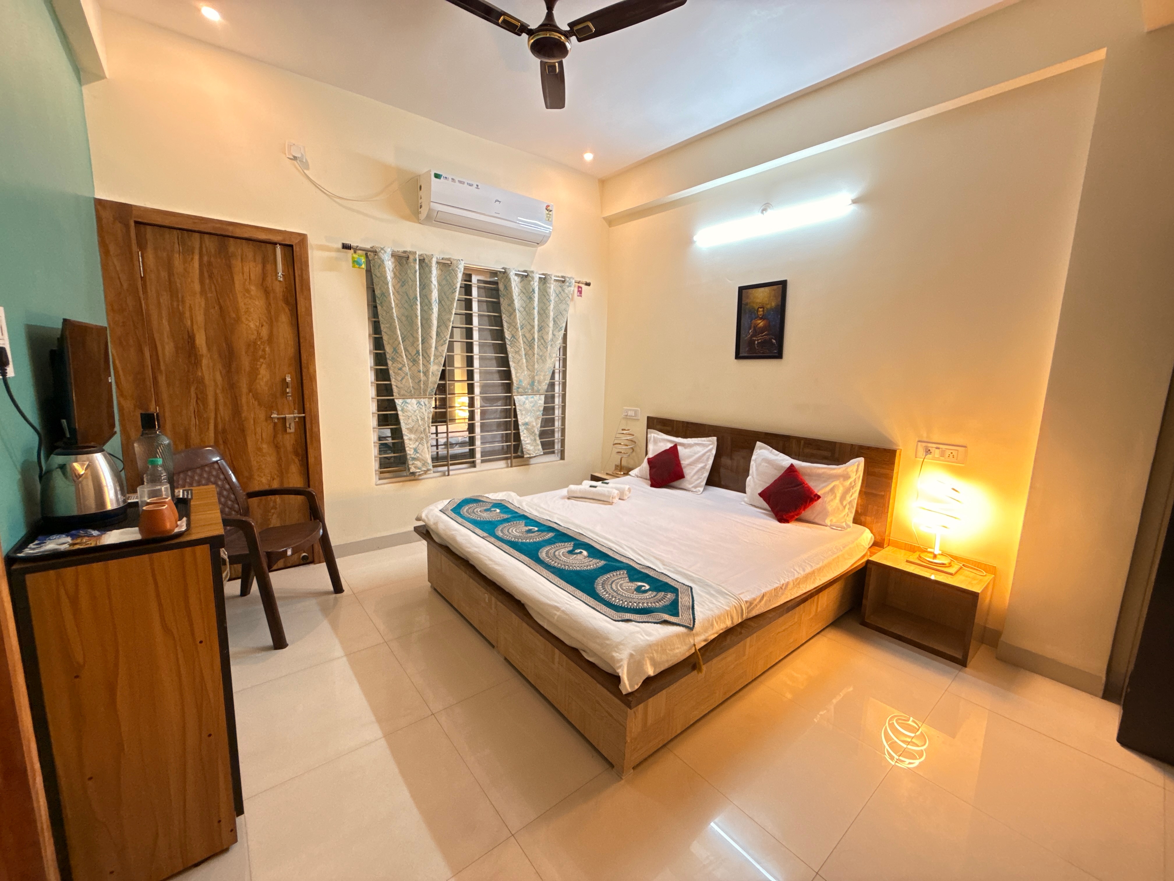 Shivashray Luxury Stays & Inn - Tap to explore photos