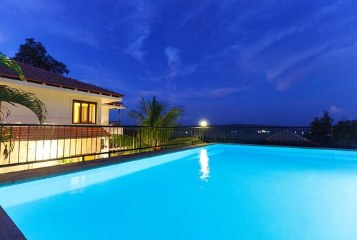 V are Family | Five Tropical Woods Villa