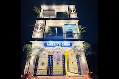 Captains cabin, Varanasi