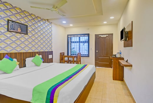 Itsy Hotels Igloo Residency Raja Seat