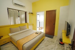 Twinn Waves | 500 meter from Calicut Beach, Calicut (Kozhikode)