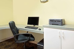 Days Inn by Wyndham Orlando Airport Florida Mall, Orlando