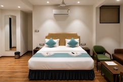 Hotel Nee Residency, Khirasara