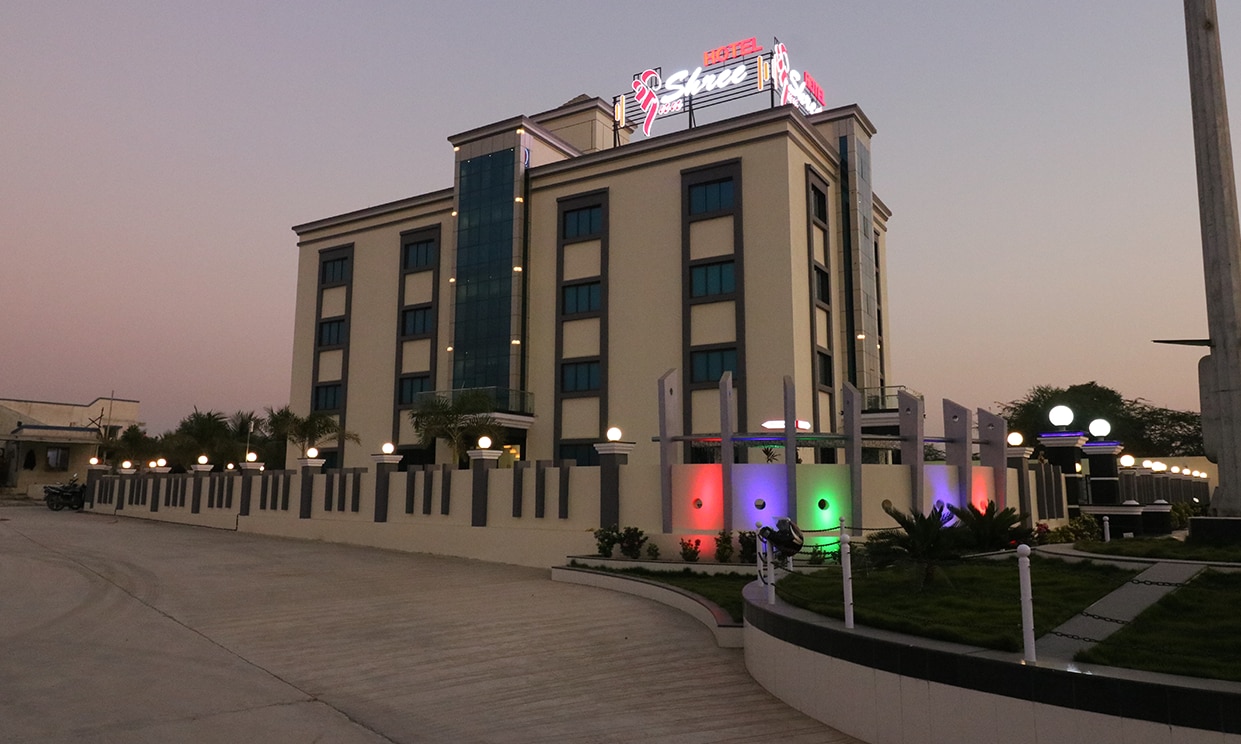 shree inn - Tap to explore photos