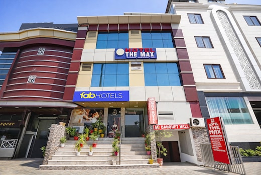 FabHotel The Max