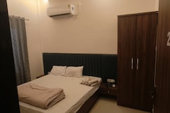 Bharat lodge., Simga
