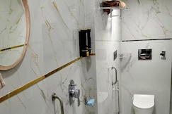 Luxe Urban Premium Retreat 1 BR King bath kitchen, Jodhpur