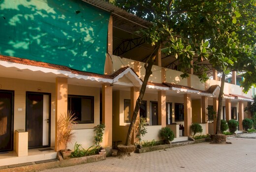 Hotel O Manori Resort