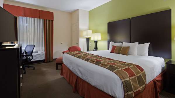 Best Western Plus Huntersville Inn & Suites Near Lake Norman - Tap to explore photos