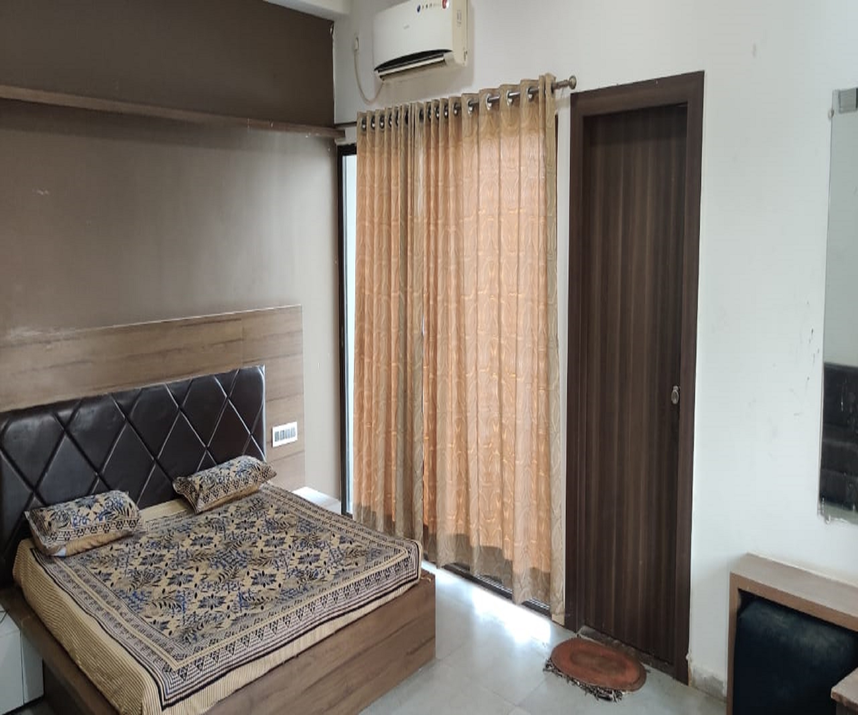 Hotel Vrindavan - Tap to explore photos