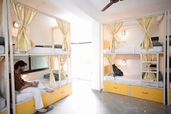 Heistel Gurugram | Dorms & Rooms, Faridabad