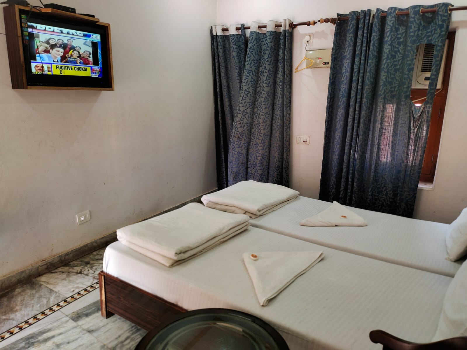 SHIVRATRI GUEST HOUSE - Tap to explore photos