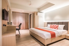 Avishkar Hotel, Himmatnagar