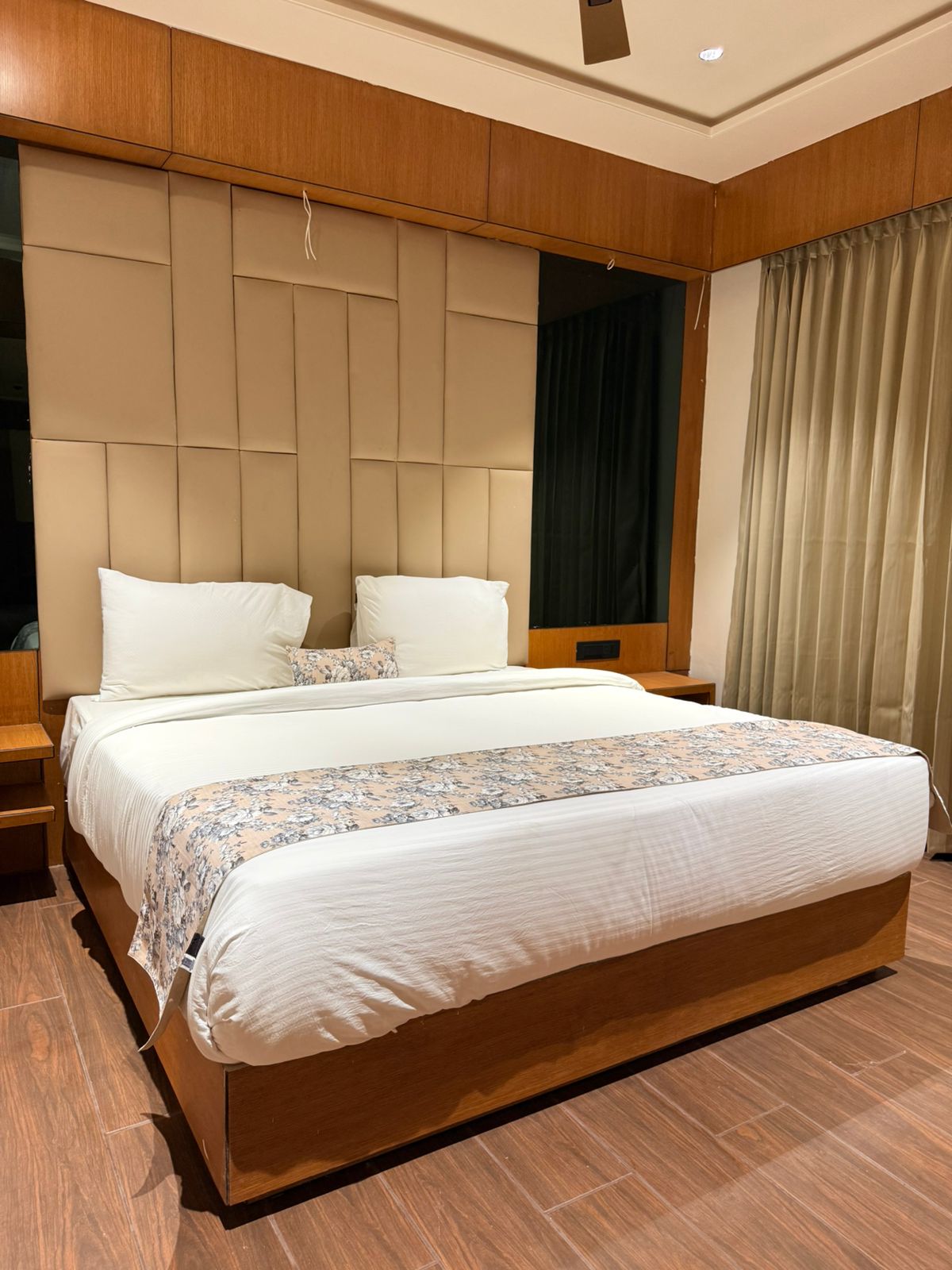 Royal Suite Room 1