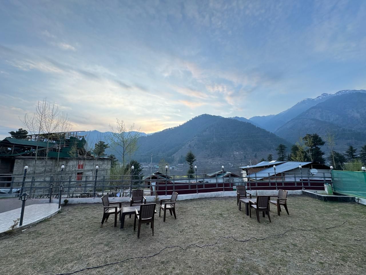 Frosty Mountain Resort - Tap to explore photos