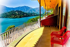 Devbhumi Resort, Naukuchiatal