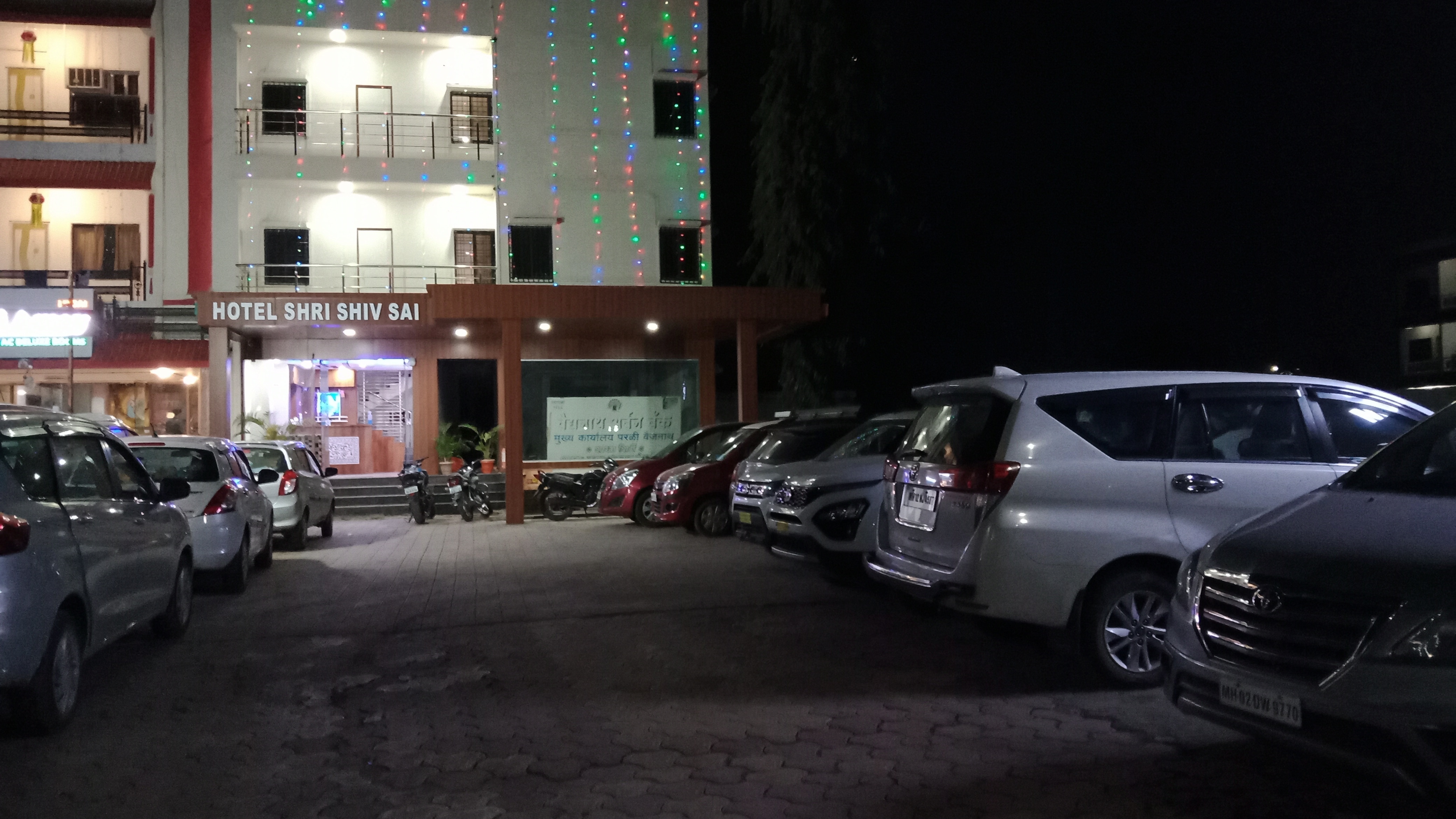 Hotel Shri Shiv Sai - Tap to explore photos