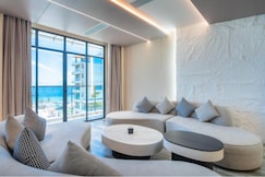 Wings by Hawks Hotels Kamadhoo, Maldives