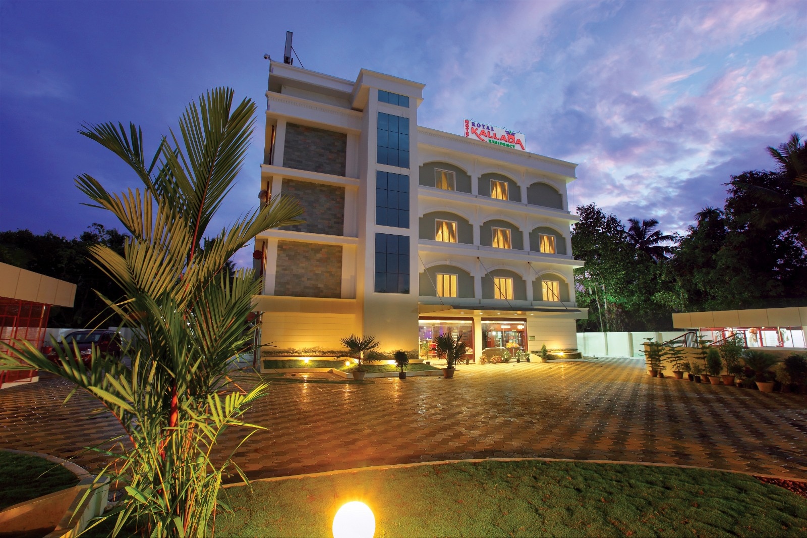 Hotel Royal Kallada Residency - Tap to explore photos