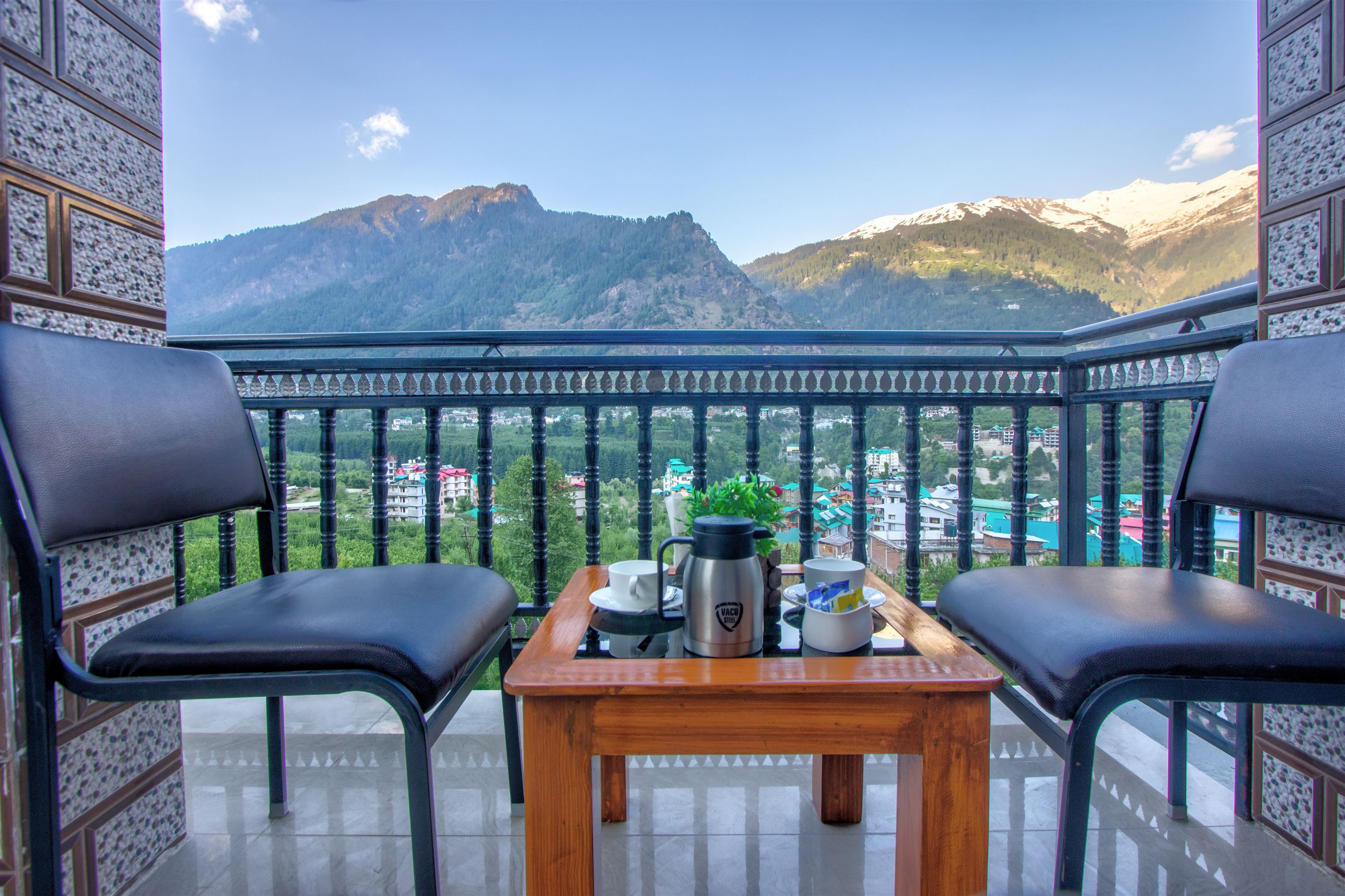 Mango Hotels Manali - Holidays Selections - Tap to explore photos