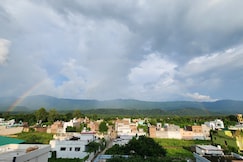 White lotus apartment, Rishikesh