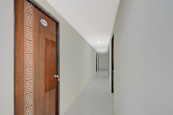 Flagship OYO Hotel Sriman Stay Inn, Hyderabad