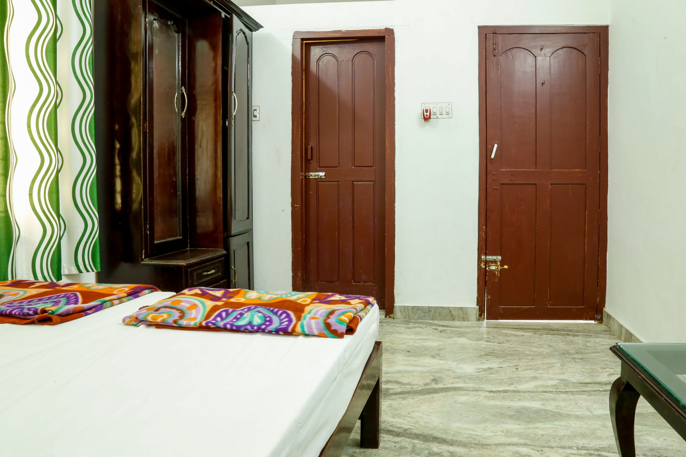 J Jango Homestay-3 BHK Villa - Tap to explore photos