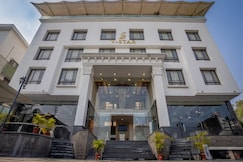 Hotel V Star, Ahmednagar