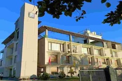 Chang's Garden & Resort, Morangi