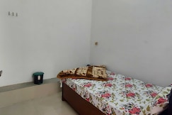 Hotel O Hotel Yadav, Dhampur